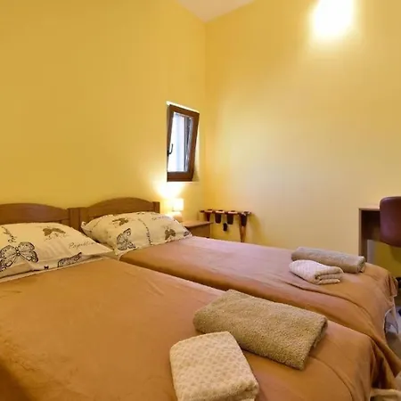Family Friendly House With A Swimming Pool Maovice, Zagora - 24726 Casa de Férias