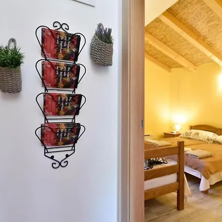 Family Friendly House With A Swimming Pool Maovice, Zagora - 24726 Casa de Férias *