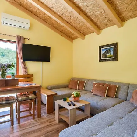 Family Friendly House With A Swimming Pool Maovice, Zagora - 24726 Casa de Férias *